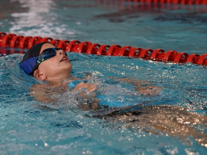 Program „Umiem pływać” – trwa nauka pływania dla dzieci